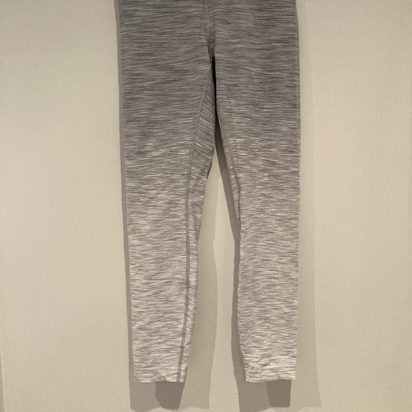 Lululemon Wunder-Under High Rise Tight 28" - Size 6 - Ombre Full-On Luon - Picture 3 of 5